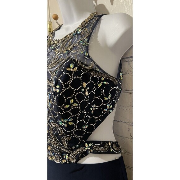 Camille La Vie navy beaded bodice halter neck formal gown prom dress size 6 - Picture 5 of 9